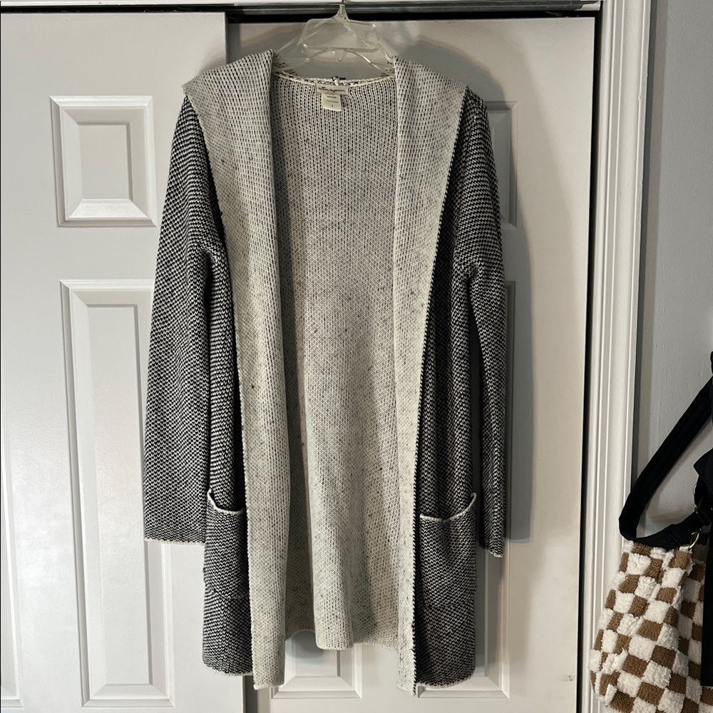 Women's Black and Cream Open Front Sweater